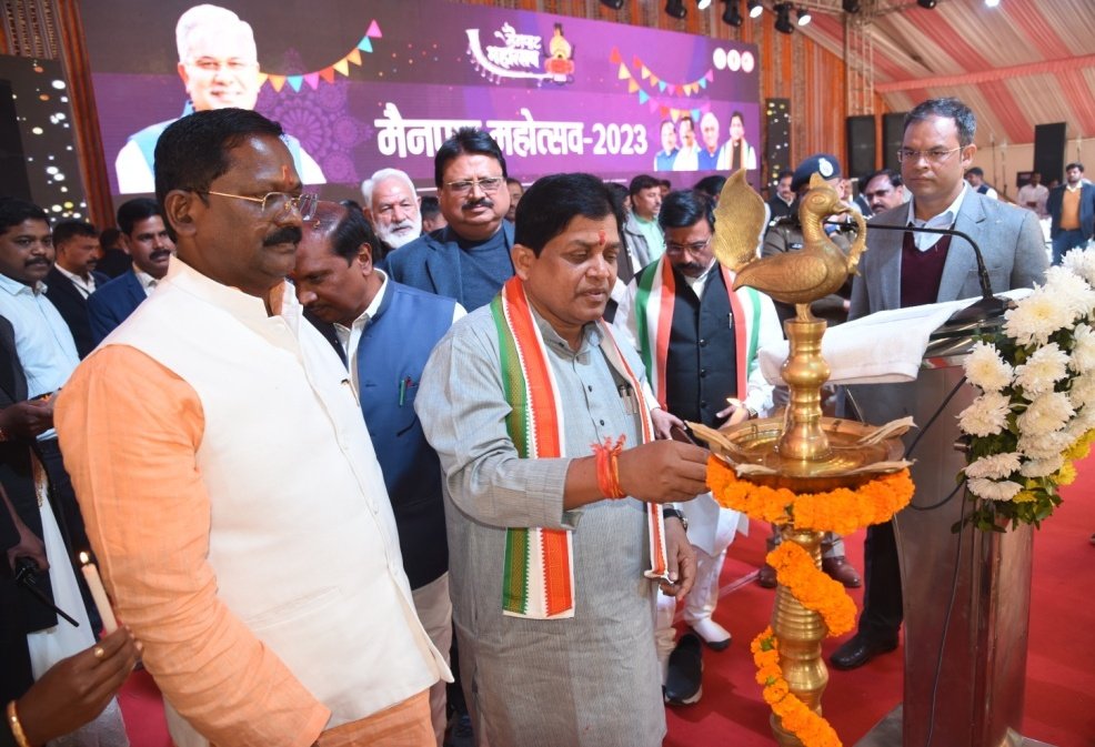 मंत्री डॉ. शिवकुमार डहरिया