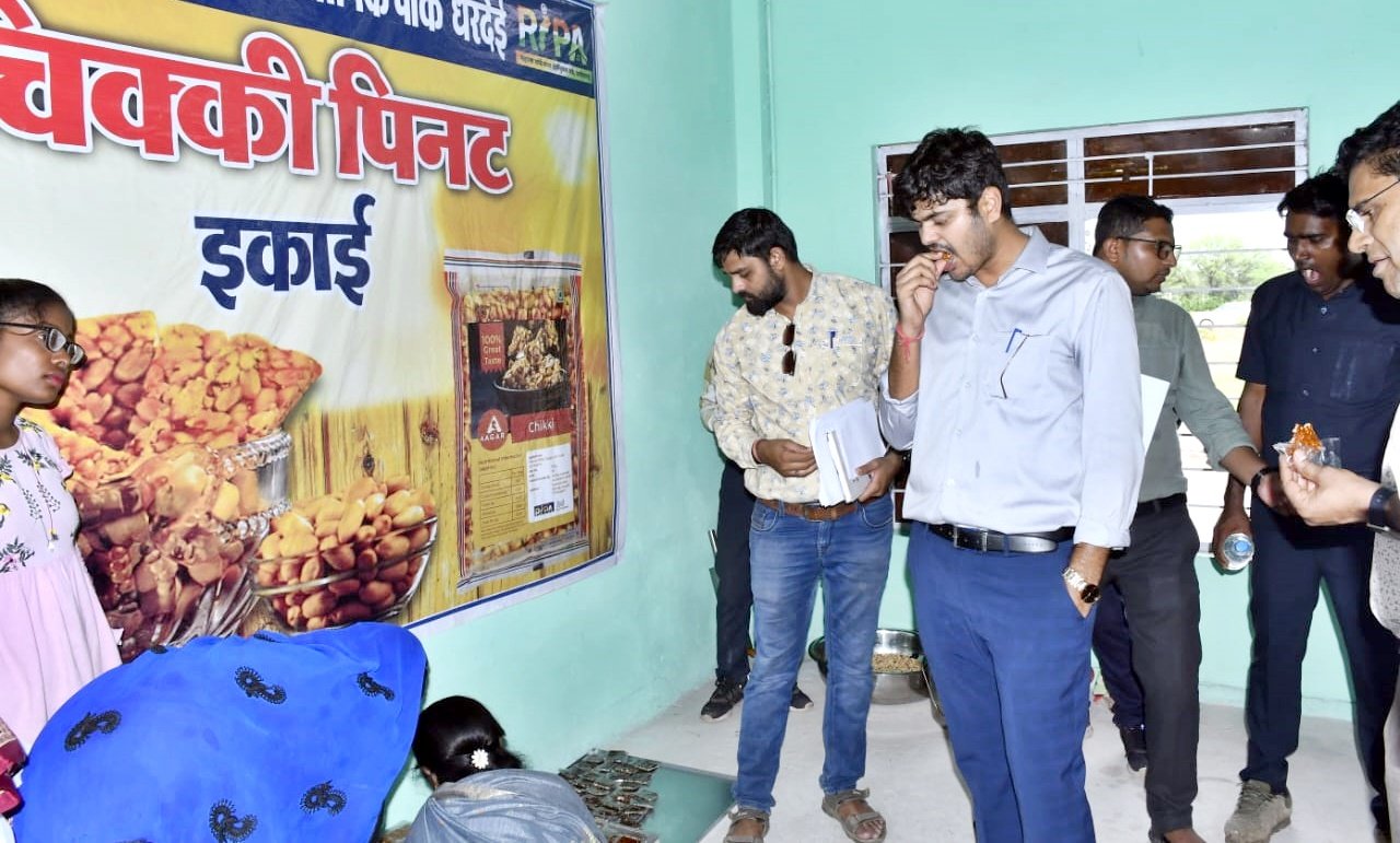 artificial jewelry in Ripa