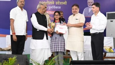 राज्यपाल श्री हरिचंदन