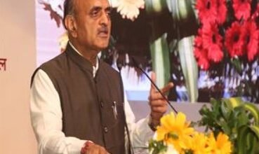 पीएम स्वनिधि से स्ट्रीट वेण्डर की समृद्धि के लिये कार्य करें