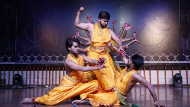छत्तीसगढ़ी लोकगीत में झूमे श्रोता, तालियों की गडग़ड़ाहट से गूंजा ऑडिटोरियम