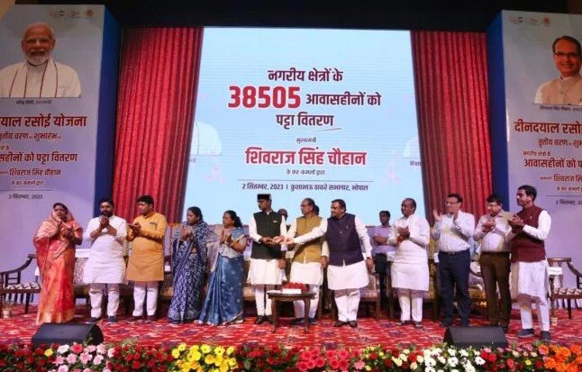 दीनदयाल रसोई की थाली अब 5 रुपये में मिलेगी