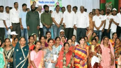 मितानिन दीदियां घर तक पहुंचकर दे रही हैं स्वास्थ्य सुविधाएं