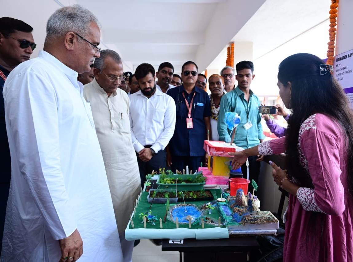 सेवानिवृत्त 1500 शिक्षकों का शिक्षक दिवस के अवसर पर किया सम्मान