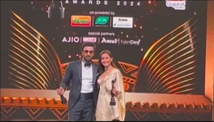 Ranbir Kapoor, Alia Bhatt win best actor trophies