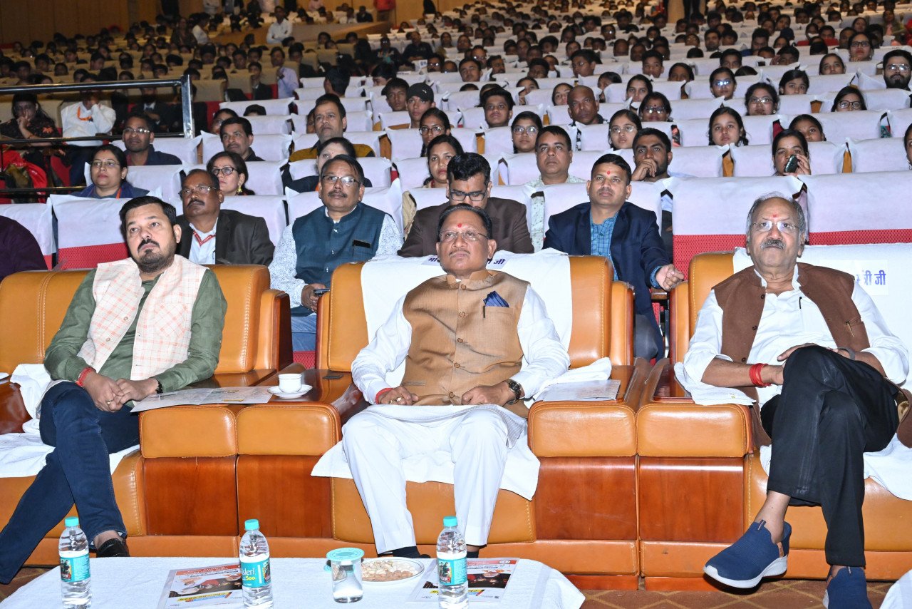 छत्तीसगढ़ में शिक्षा व्यवस्था और नीति में बदलाव की कर रहे तैयारी