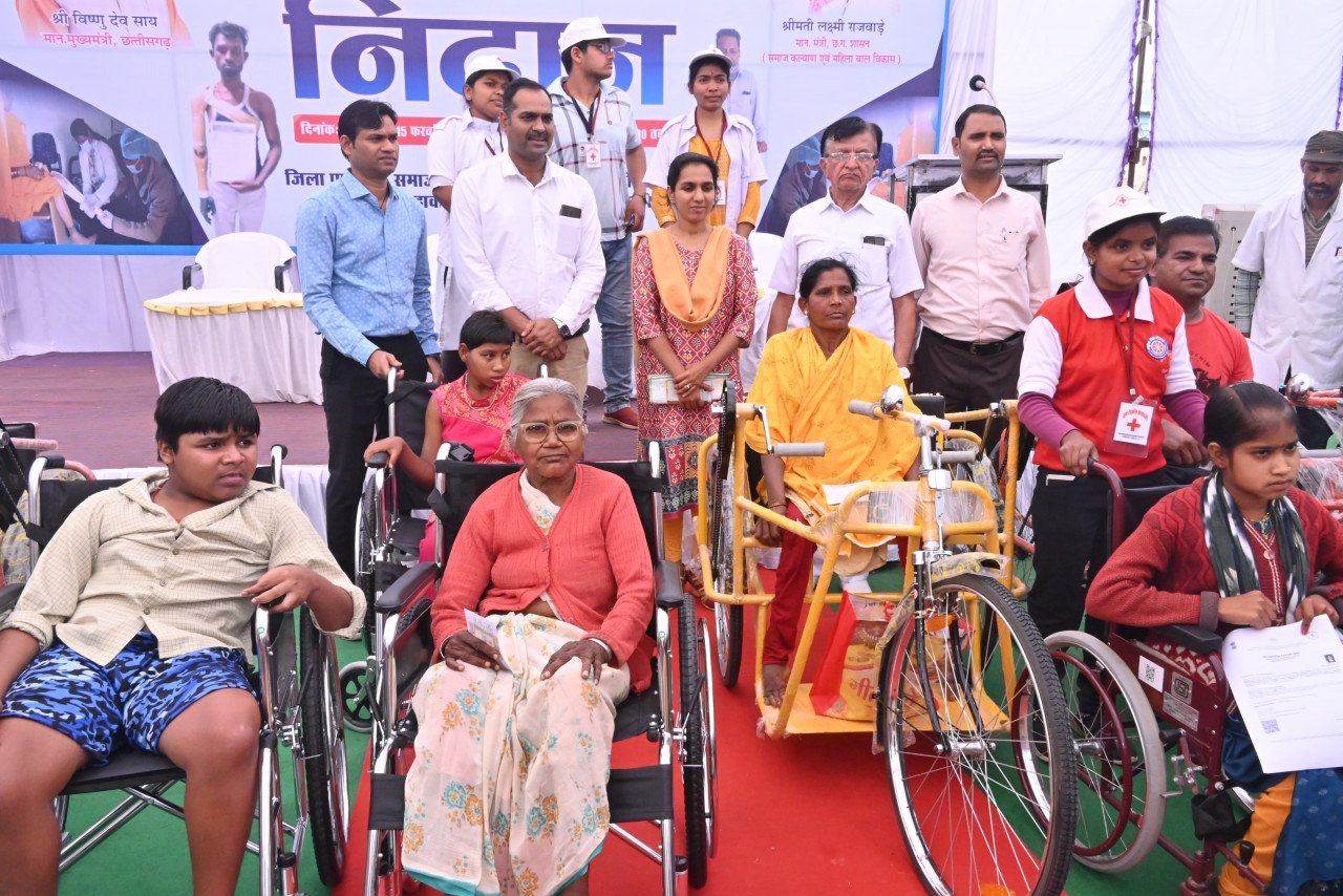 कलेक्टर सुश्री नम्रता गांधी