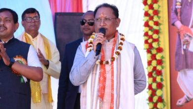 राम मंदिर में श्री राम जी का दर्शन कर पूजा-अर्चना की