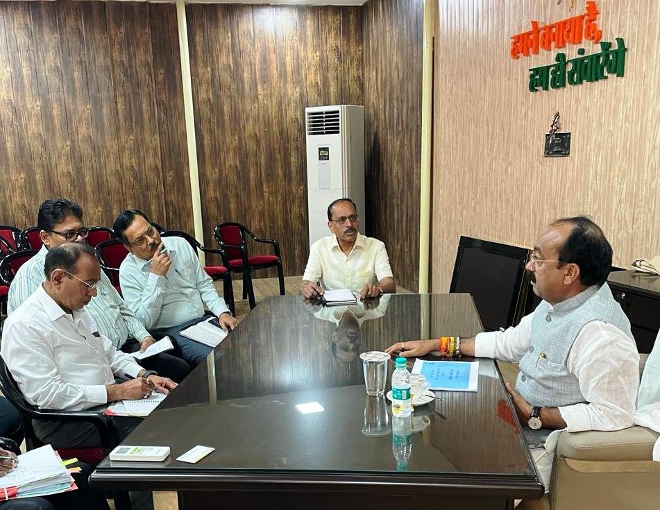 उप मुख्यमंत्री तथा लोक स्वास्थ्य यांत्रिकी मंत्री श्री अरुण साव