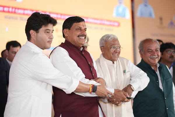 प्रधानमंत्री श्री मोदी ने 9 हजार 811 करोड़ लागत की देश की 14 अन्य हवाई अड्डा परियोजनाओं का उदघाटन