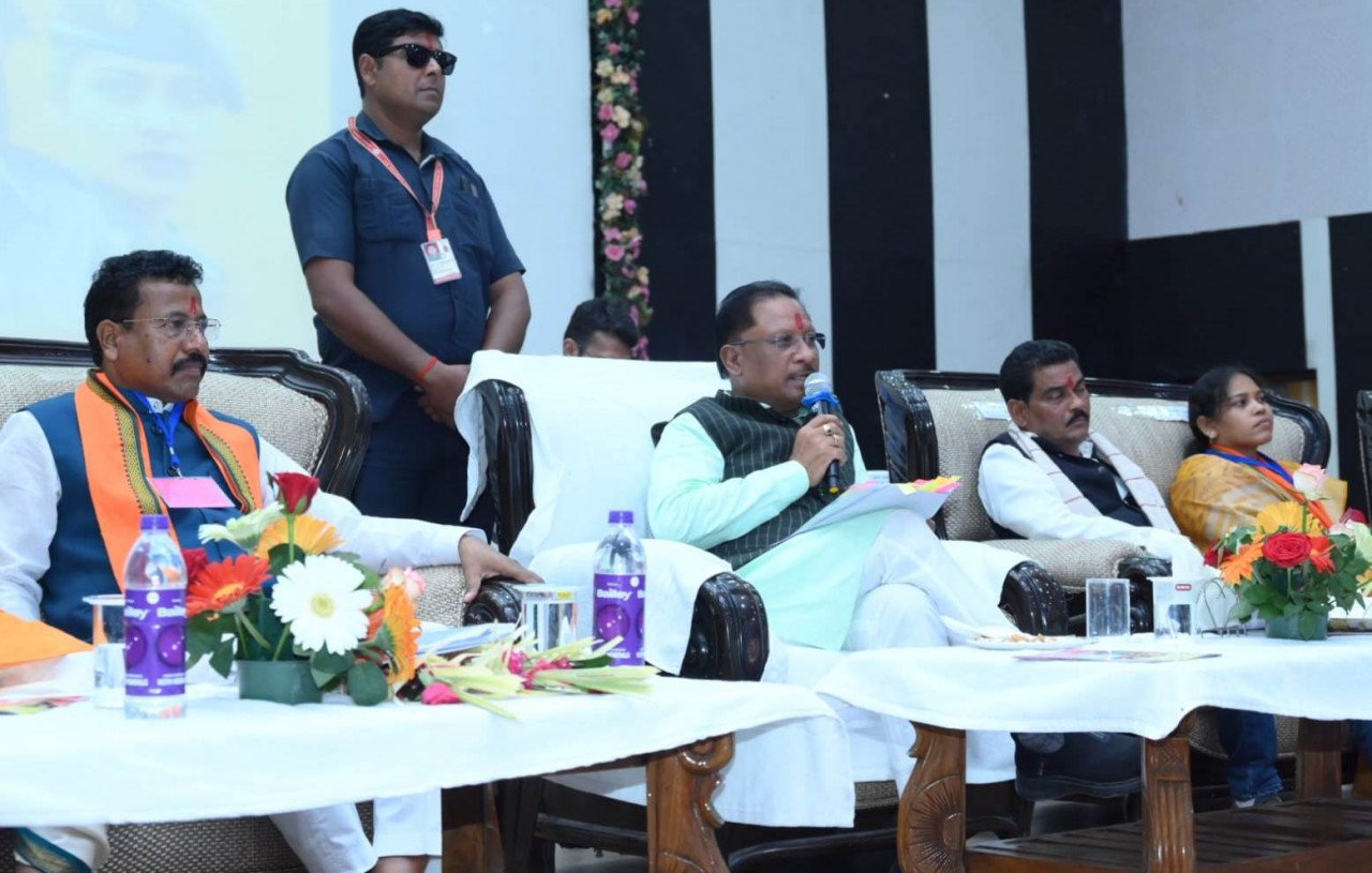 मुख्यमंत्री ने बस्तर अंचल के विकास के लिए की कई बड़ी घोषणाएं