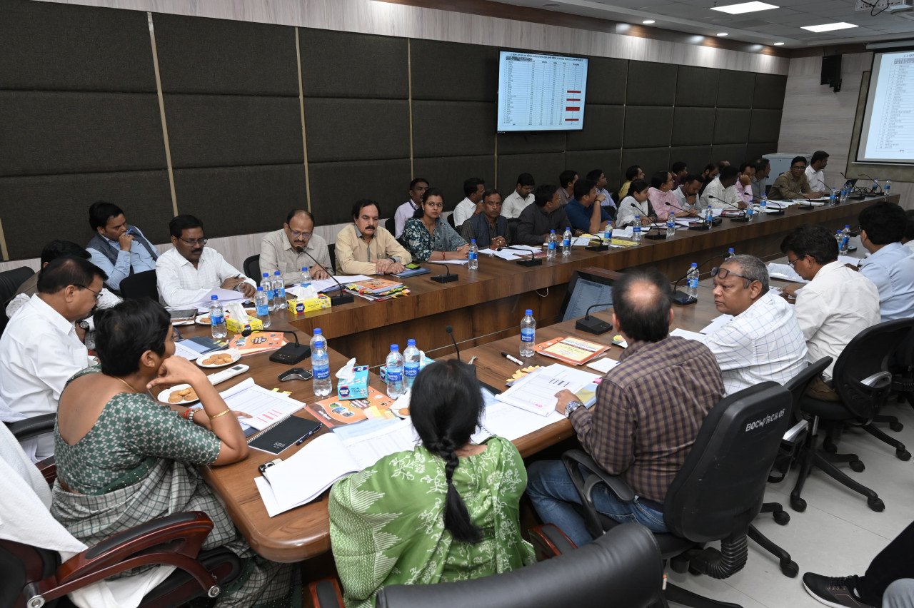 श्रम मंत्री श्री देवांगन