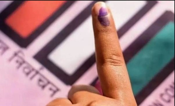 चौथे चरण के नाम निर्देशन-पत्रों की संवीक्षा में 90 अभ्यर्थियों के नाम निर्देशन-पत्र