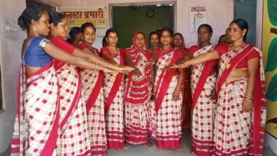 स्व-सहायता समूह की महिलाओं ने मतदान हेतु