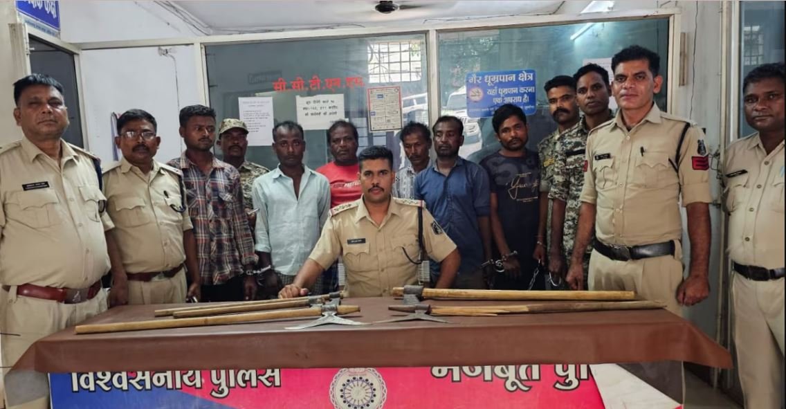 दो आदिवासी परिवारों के बीच जमीन विवाद