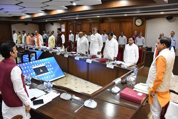 लोकतंत्र सेनानियों की देश व संविधान के प्रति प्रतिबद्धता को नमन