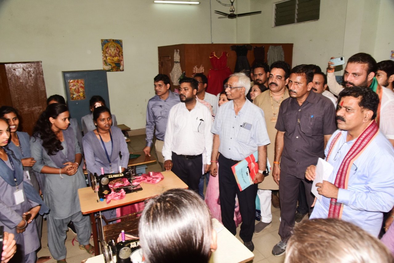 संस्थान के विकास के लिए एक्शन प्लान बनाने दिए निर्देश