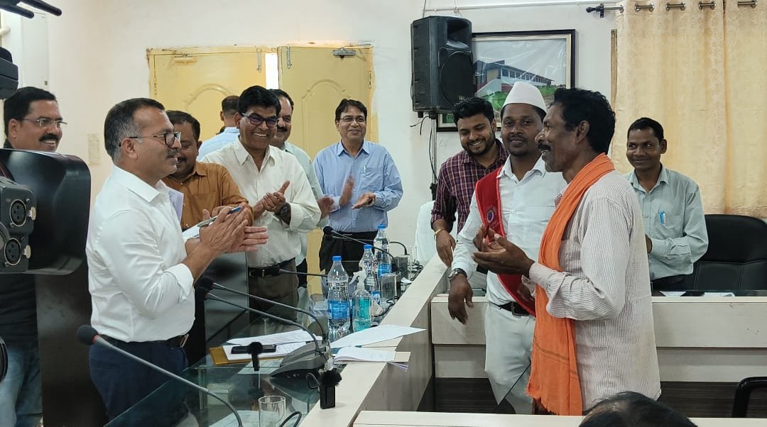 कलेक्टर ने उल्लास साक्षरता की दी जानकारी