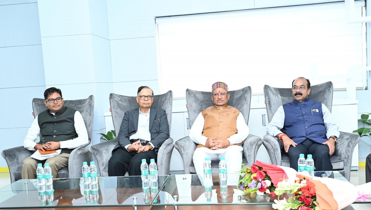 मुख्यमंत्री श्री विष्णु देव साय से 16वें वित्त आयोग