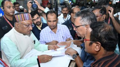 मुख्यमंत्री श्री विष्णु देव साय से मिलने जनदर्शन में पहुंचे हजारों लोग