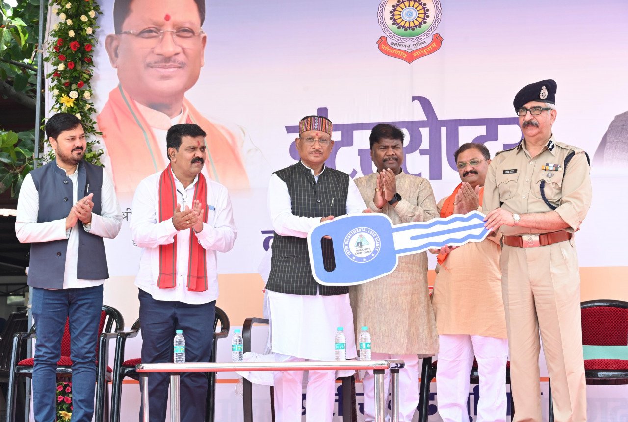 सड़क दुर्घटनाओं में कमी लाना सर्वाेच्च प्राथमिकता