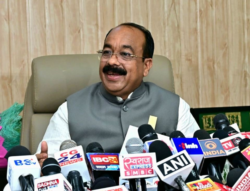 उप मुख्यमंत्री श्री अरुण साव ने पत्रकार-वार्ता में नगरीय प्रशासन