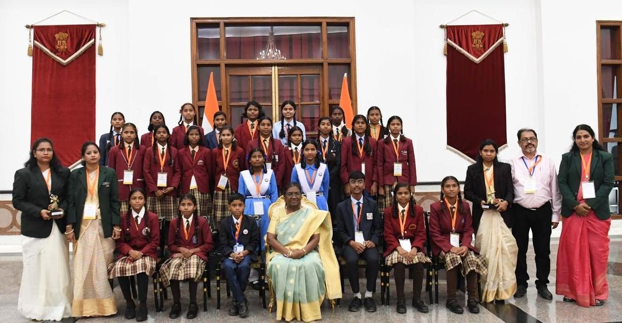 छात्राओं ने इस सुनहरे अवसर के लिए मुख्यमंत्री श्री साय एवं प्रशासन के प्रति जताया आभार