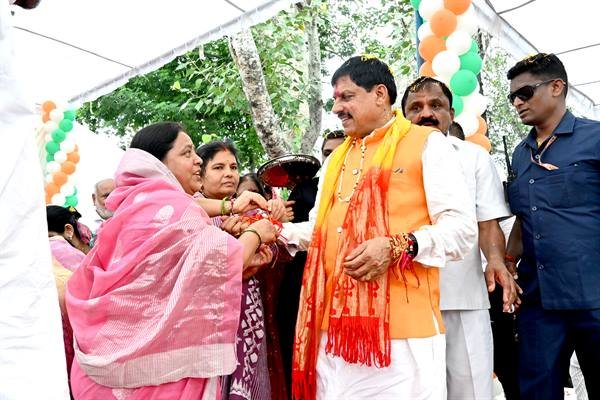 नागदा के बादीपुरा-आजादपुरा की बहनों को मिलेंगे पट्टे