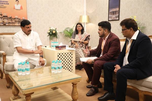 निवेशकों को राज्य सरकार सभी सुविधाएं और आधारभूत अधोसंरचना उपलब्ध करायेगी