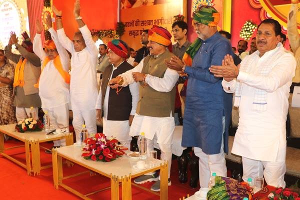 मुख्यमंत्री डॉ.यादव ने एक करोड़ 29 लाख लाड़ली बहनों के खाते