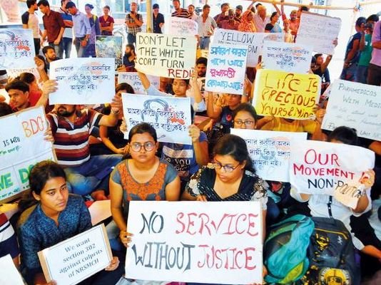 Indian doctors fear for their safety