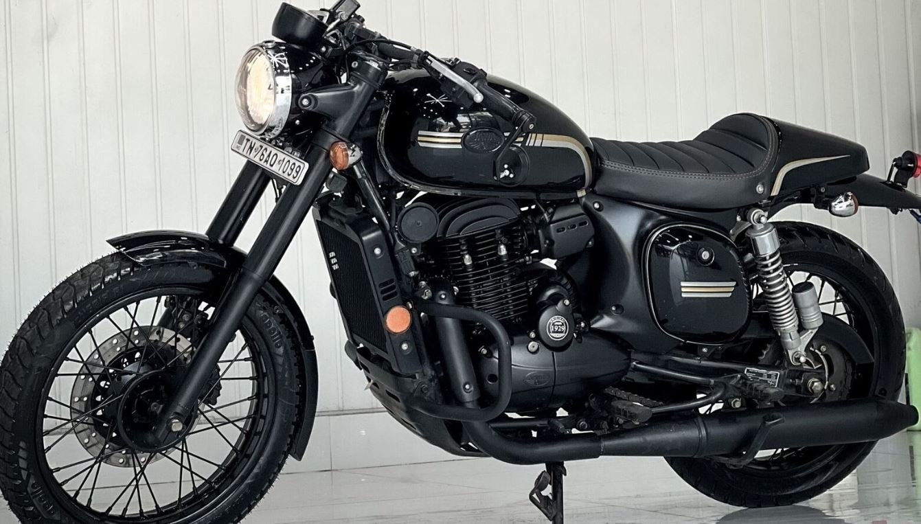 Mahindra launches new Jawa