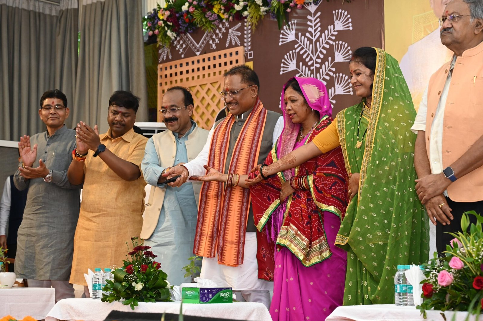 70 लाख महिलाओं को सीधे खाते में मिले 1-1 हजार रुपए