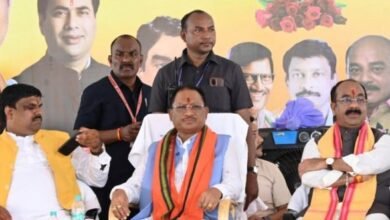 राज्य सरकार गांवों के साथ-साथ शहरों के विकास के लिए दृढ़ संकल्पित