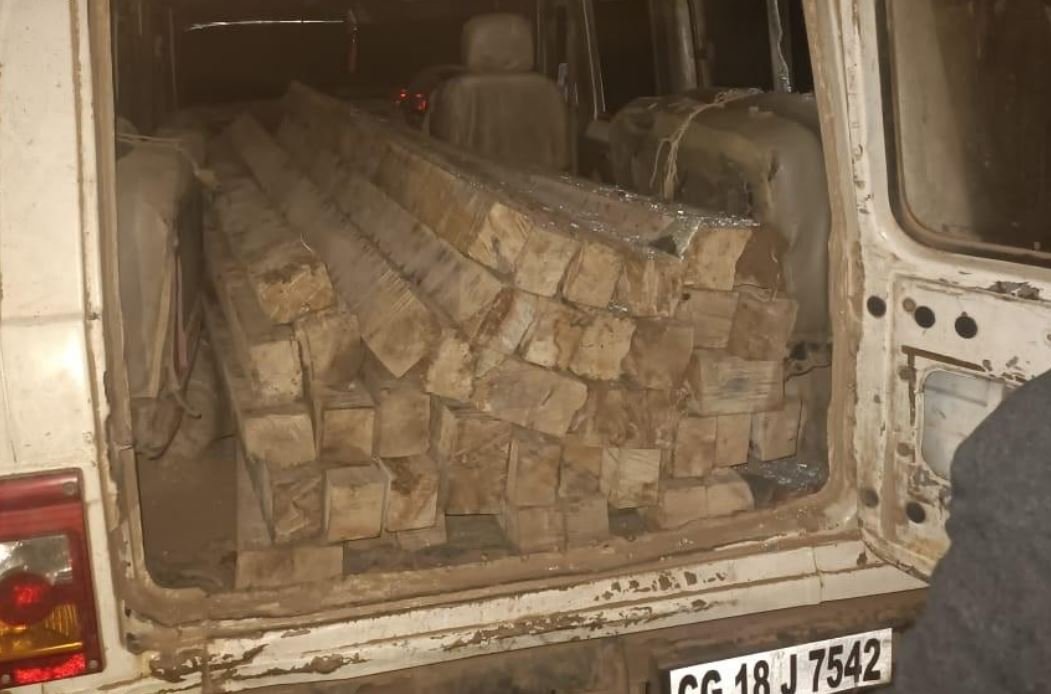 वन अपराध में लिप्त सात वाहन राजसात