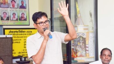 वित्त मंत्री श्री ओपी चौधरी औचक निरीक्षण में पहुंचे पुसौर स्कूल