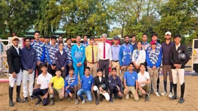 हरियाणा के महेंद्रगढ़ में 16 से 20 अक्टूबर 2024 तक आयोजित CBSE राष्ट्रीय बॉक्सिंग चैंपियनशिप में मध्यप्रदेश एकेडमी के मुक्केबाजों ने बेहतरीन प्रदर्शन करते हुए 4 पदक जीते। इसमें भव्य प्रताप चौधरी ने (75 किग्रा) में स्वर्ण पदक, एंजेल कोठारी ने (70 किग्रा) में कांस्य पदक, वरिधि दुबे ने (57 किग्रा) में रजत पदक और नव्य थापा ने (75 किग्रा) में रजत पदक प्राप्त किया। खेल मंत्री श्री विश्वास कैलाश सारंग ने खिलाड़ियों को शानदार प्रदर्शन पर बधाई देते हुए उनके उज्जवल भविष्य की कामना की।