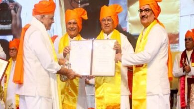 राज्यपाल ने प्रख्यात विभूतियों को प्रदान कीं मानद उपाधियां