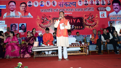 दुर्गा पूजा उत्सव में हुए शामिल