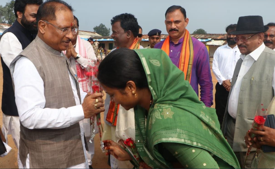 मुख्यमंत्री श्री विष्णु देव साय सर्व आदिवासी समाज के जिला स्तरीय कर्मा महोत्सव