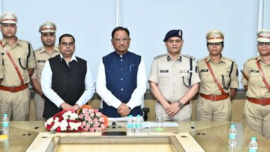 मुख्यमंत्री से पुलिस प्रशिक्षण अकादमी