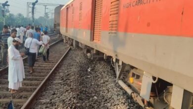 3 coaches of Secunderabad-Shalimar Express derail