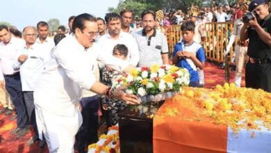 जम्मू-कश्मीर में शहीद नायक बद्रीलाल यादव को मंत्री श्री टेटवाल ने दी श्रद्धांजलि