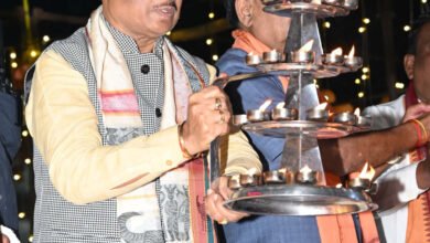 मुख्यमंत्री ने ॐ का उच्चारण कर महाआरती का किया शुभारंभ