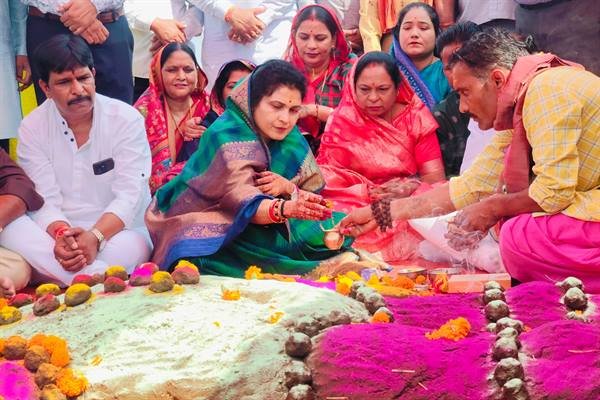 सनातन संस्कृति की आधारशिला गौ-माता, गोवर्धन और गोविंद