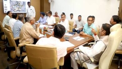 स्वास्थ्य अधोसंरचनात्मक विकास कार्यों की गहन समीक्षा की