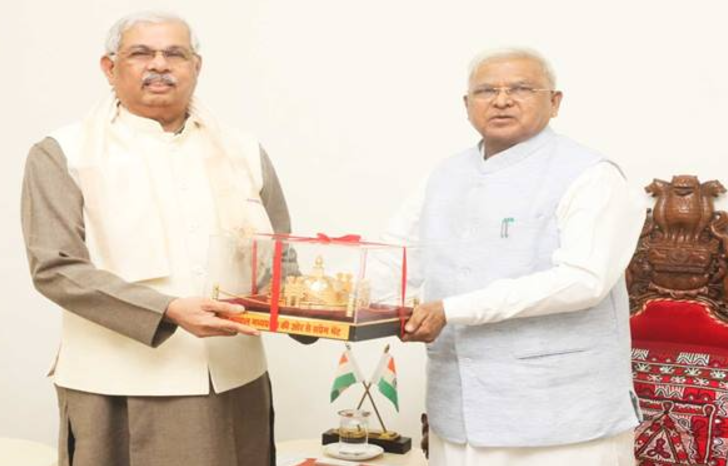 Bihar Governor Shri Arlekar made a courtesy call on Governor Shri Patel; informal discussion took place on various issues of development