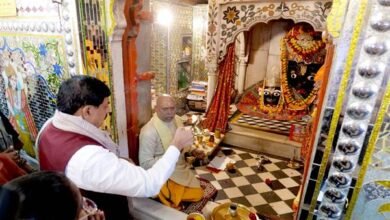 Chief Minister Dr. Yadav offered prayers at Kamtanath temple